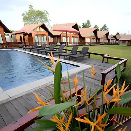100 Islands Resort & Spa Surat Thani Exteriör bild