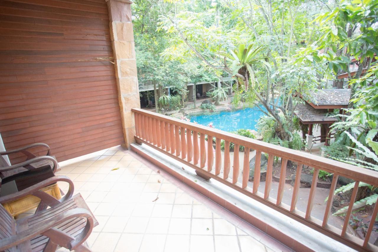 100 Islands Resort & Spa Surat Thani Exteriör bild