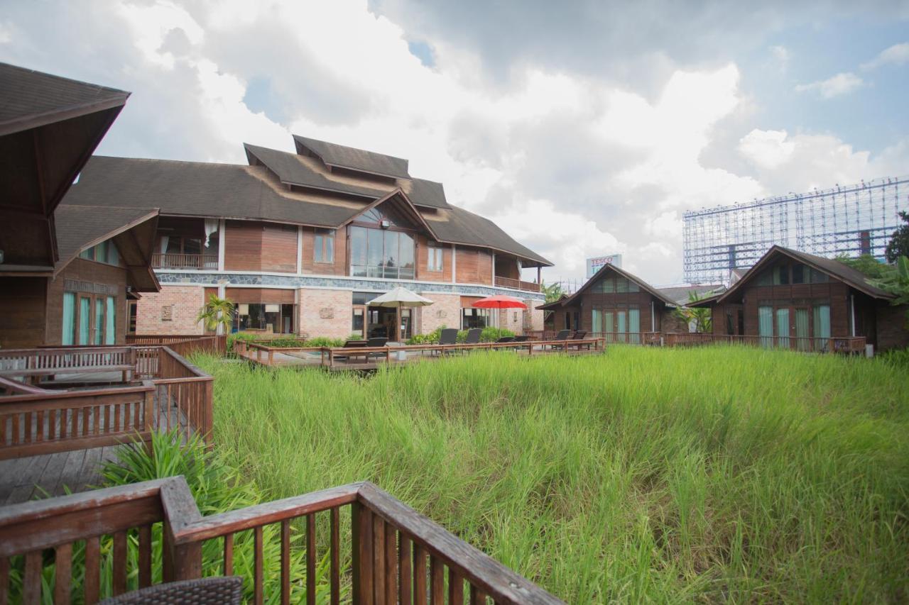 100 Islands Resort & Spa Surat Thani Exteriör bild
