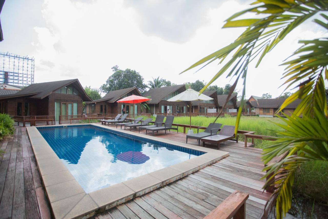 100 Islands Resort & Spa Surat Thani Exteriör bild